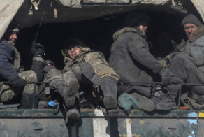 Западные СМИ: ополченцы действуют как государство, а Киев ...