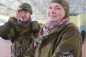 Ополченцы на отдыхе: Спарта и Сомали Перетягивание Каната