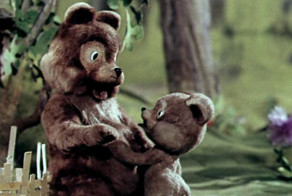 Мишка-косолапый по лесу идёт