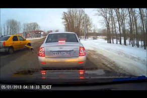 Таксист решил проскочить