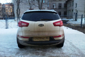 Очередной водятел встал на тротуаре