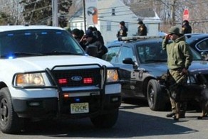 Американские полицейские провели в последний путь своего коллегу