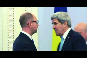 Робот по имени Яценюк