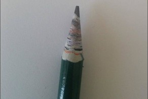 Карандаш из старых газет