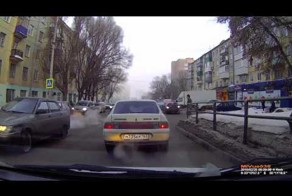 На пешеходном сбил женщину