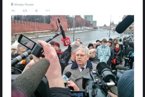 Посол США на месте убийства Немцова, и его цитата за неделю до этого