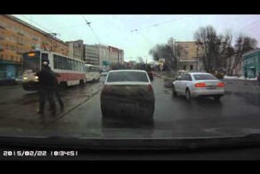 Пешеход обиделся, что его не пропустили