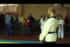 Обладатель чёрного пояса по каратэ с диагнозом ДЦП