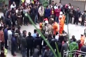 Девочка в Китае погибла от брошенной в люк петарды