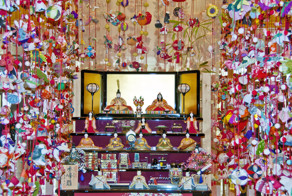 Девки-бабы, девки-рыбы, девки-птицы - с праздником Вас!