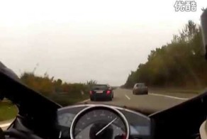 Mercedes C-Class 6.2 AMG   vs  HONDA CBR