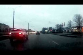 Подтолкнул в поворот