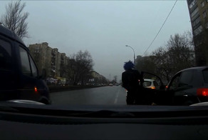 Один блюет, другой мальвина! Что происходит на дороге?