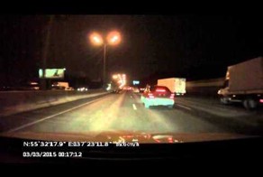 Грузовик врезался в отбойник - ДТП на МКАД