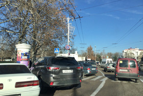 Транспортный коллапс у площади Нахимова в Севастополе