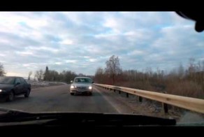 Обгон на &quot;Волге&quot; по встречной