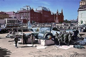 Страницы военной истории: фашистский самолёт в центре Москвы
