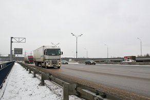 Россиянин заплатит 500 000 рублей за поврежденный отбойник