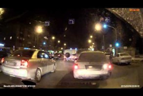 Подбил машину полиции