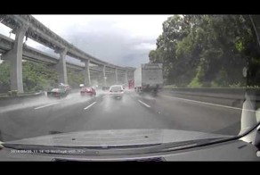 В Тайване столкнулись 29 автомобилей