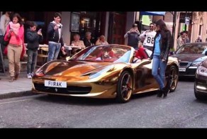 Золотой феррари