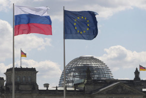 СМИ: выбрав Россию, Европа избавится от диктатуры США