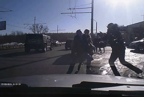 Трое против одного