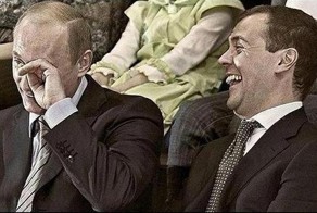  Французская субмарина топит авианосец и всю американскую эскадру!