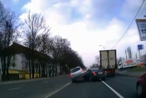 Наехал на Тойоту