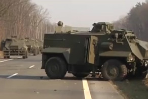 Как в анекдоте: ...один потеряли, другой сломали.