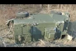 В Украине списанные английские броневики попали в аварию