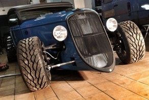 История постройки Hot Rod Factory Five или каково это... (20 фото)