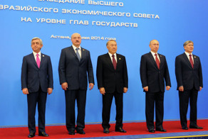 Алтын может заменить рубль уже в 2016 году