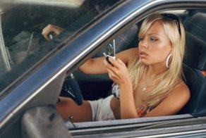 Девушка за рулём наехала на байкера