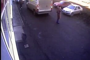 Наезд на женщину у магазина