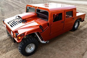 Психически неуравновешенный Hummer с 3000 л. с.