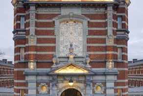 Ресторан в старой часовне в Антверпене