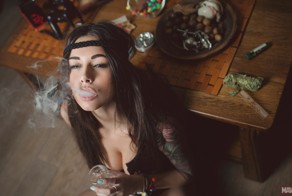 Модель Diana Melison станет украшением вашего  рабочего стола