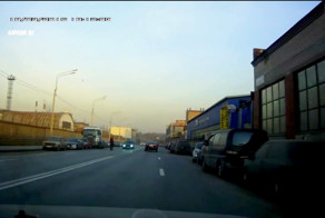 Как мужик на BMW спас пешеходу жизнь