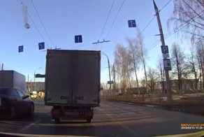 Въехал в Газель