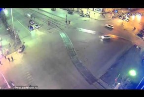 Поймал Range Rover в бочину