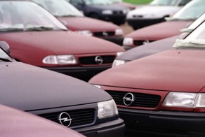 О судьбе GM, авто-дилеров просто и доступно