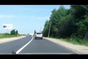 Таксист выехал на дорогу совсем не вовремя