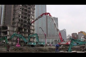 Самый большой кран разрушитель в мире