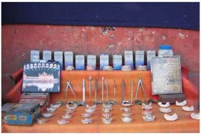 Уличные дантисты Индии и Китая