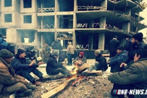 Каждый рабочий день начинается с троекратного возгласа «Слава Донбассу