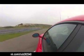 Чуть чуть и кранты Ferrari