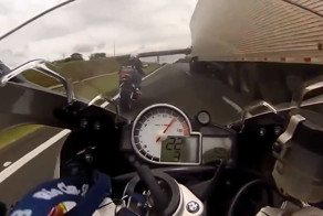 Безбашенная езда на спортбайке