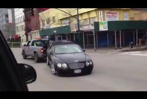 Жесткая эвакуация Bentley