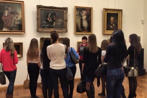 Модели в музее